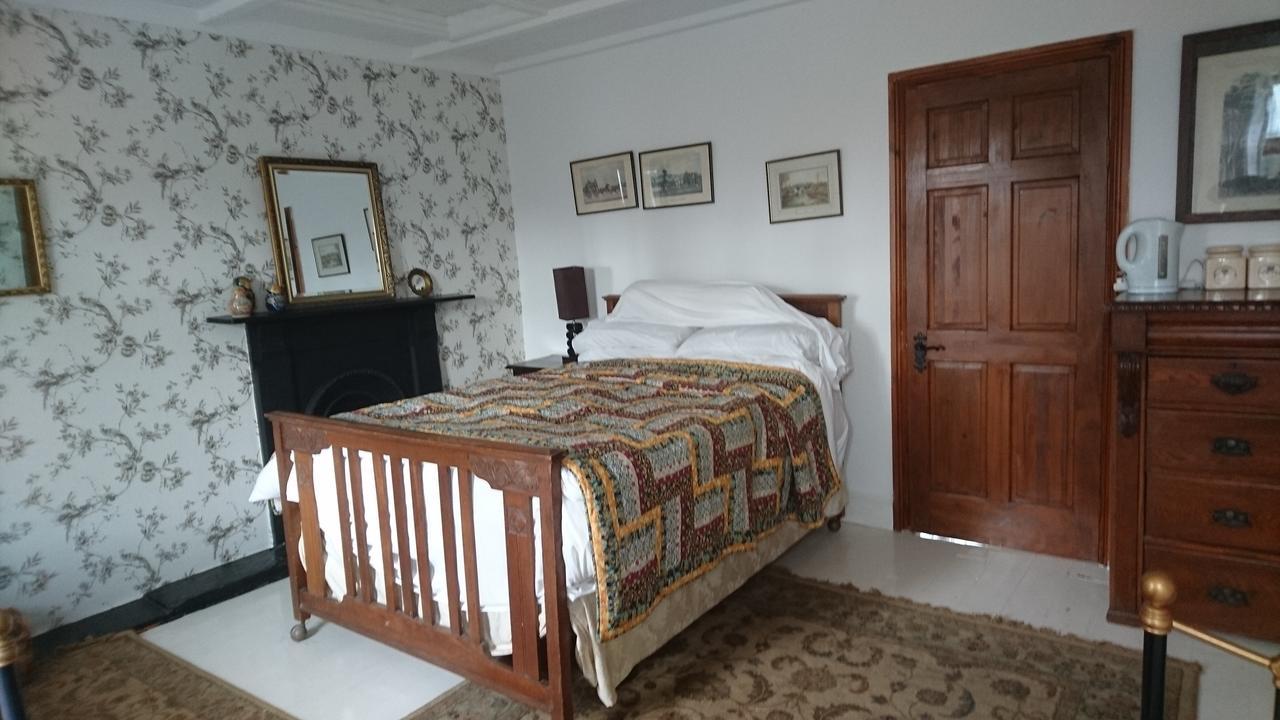 Middle Mill Bed & Breakfast Kidwelly ภายนอก รูปภาพ