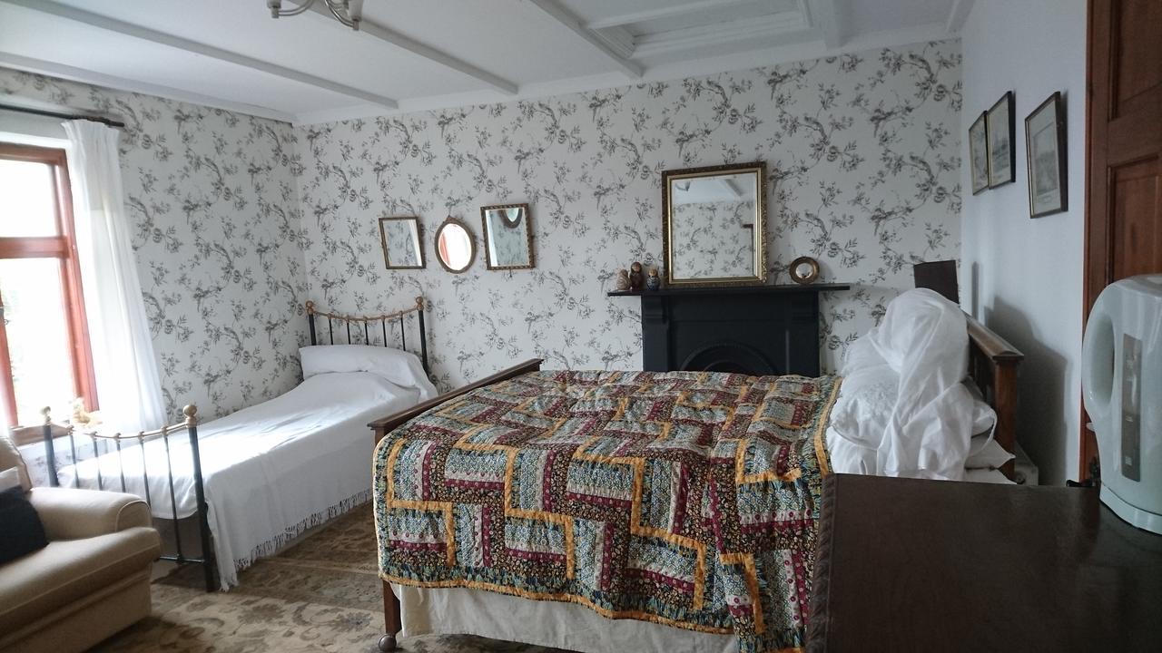 Middle Mill Bed & Breakfast Kidwelly ภายนอก รูปภาพ